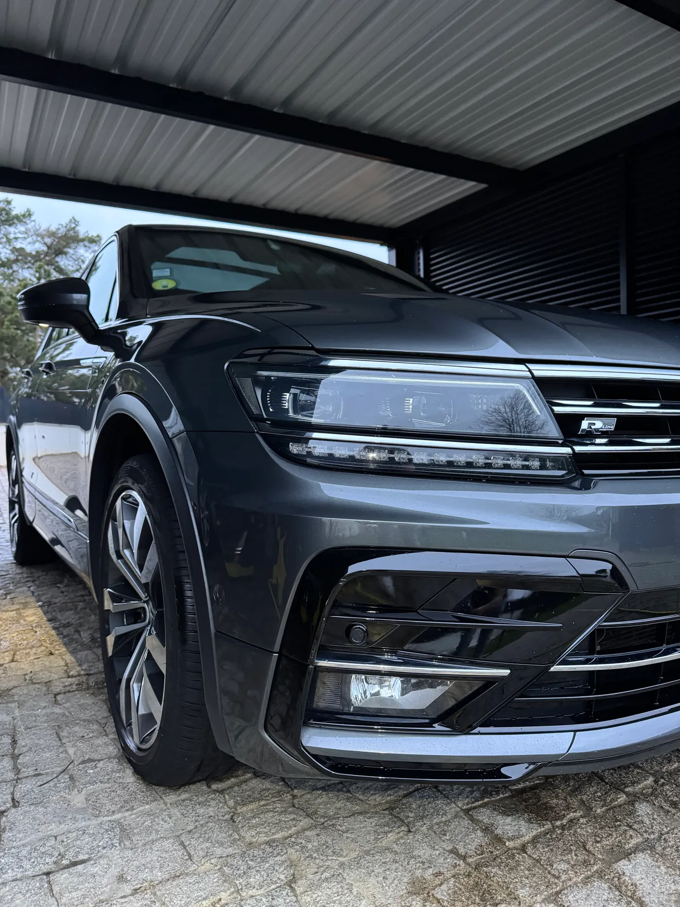 Volkswagen Golf après nettoyage extérieur complet