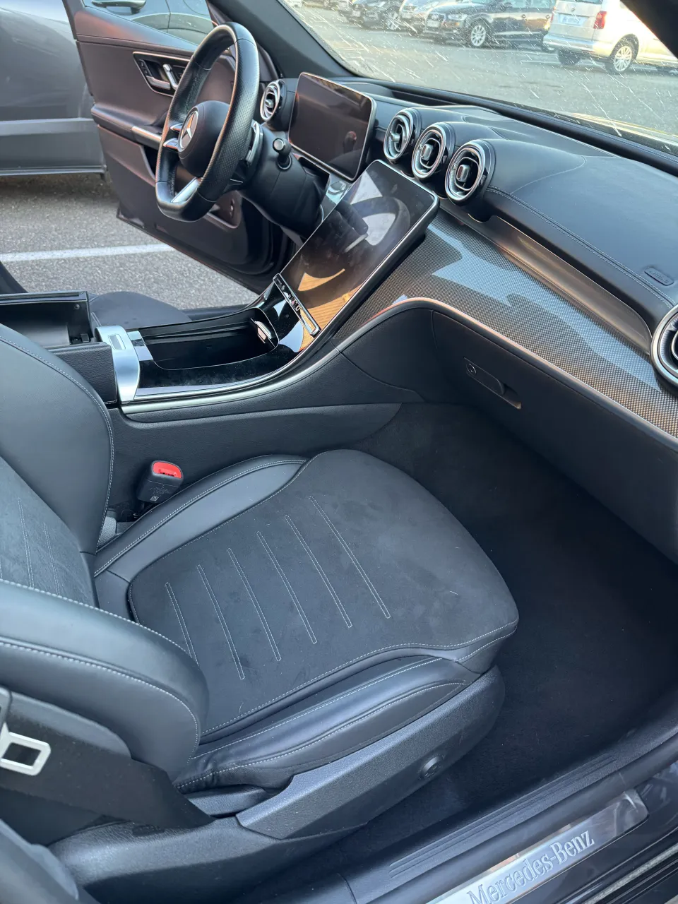 Place passager de la Mercedes Classe C avant nettoyage